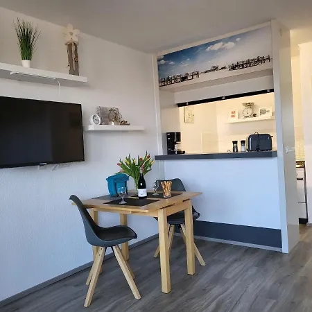 Parkwohnanlage Atlantic Ferienwohnung Windspiel شقة